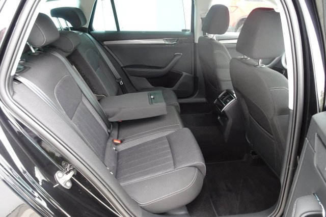 Škoda Superb galerie