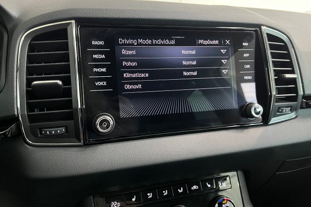 Škoda Karoq galerie