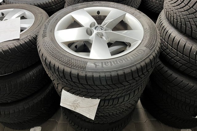 Škoda Karoq galerie