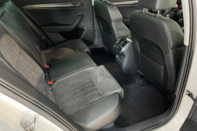 Škoda Superb galerie