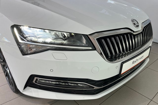 Škoda Superb galerie
