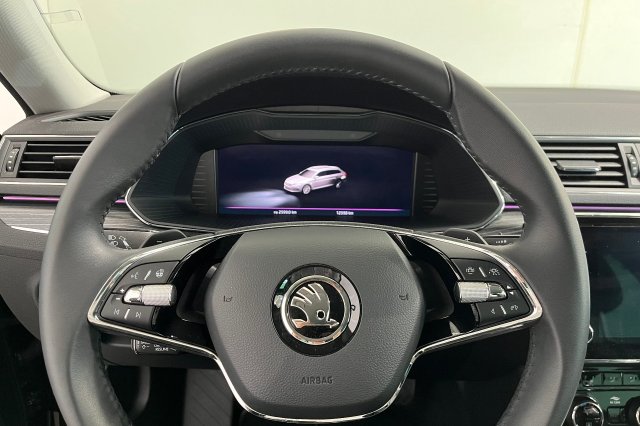 Škoda Superb galerie