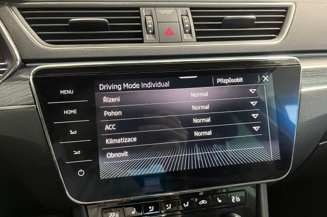 Škoda Superb galerie